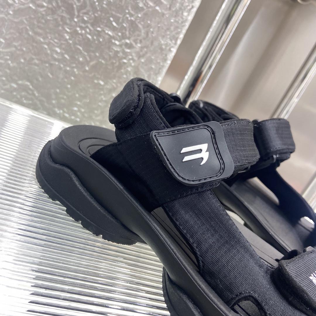 Balenciaga Tourist Sandal In Black - DesignerGu