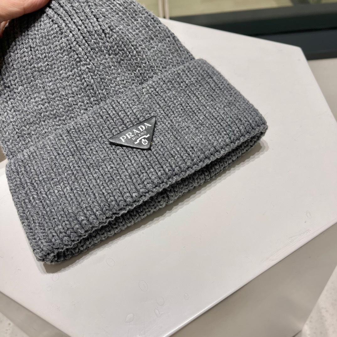 Prada Wool And Cashmere Beanie - DesignerGu