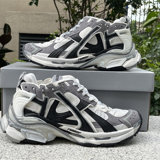 Balenciaga Runner Sneaker  - DesignerGu