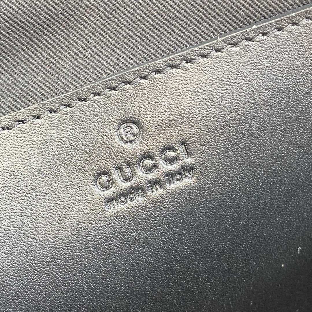 Gucci GG Crossbody Bag - DesignerGu