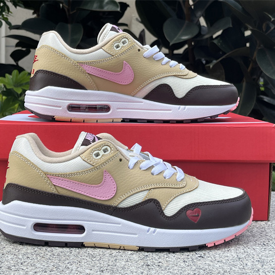 Nike Air Max 1 Sneaker   FZ4346-200 - DesignerGu