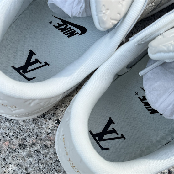 Louis Vuitton X Air Jordan 1 Low Sneaker      1A9V87 - DesignerGu