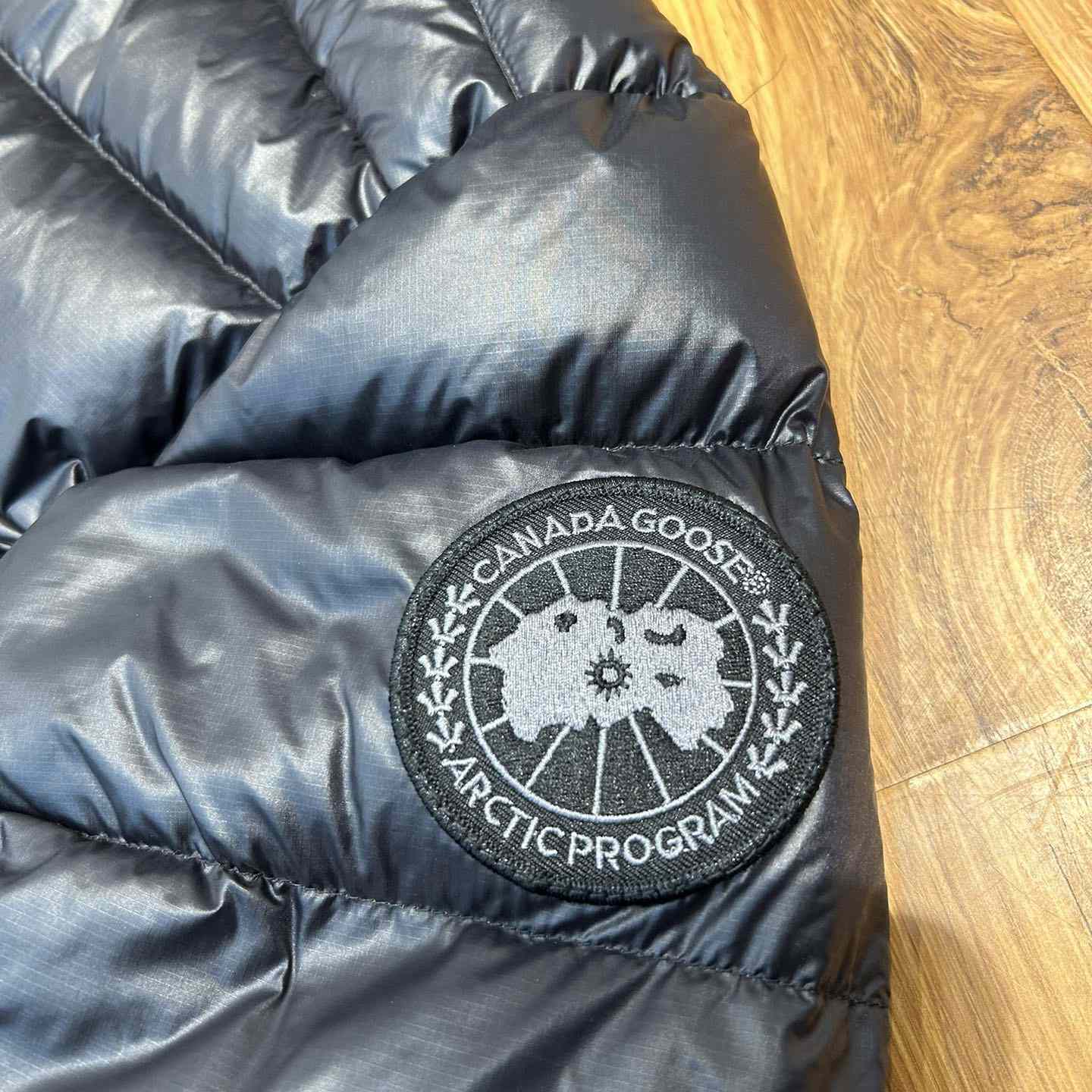 Canada Goose Logo-patch Padded Jacket - DesignerGu