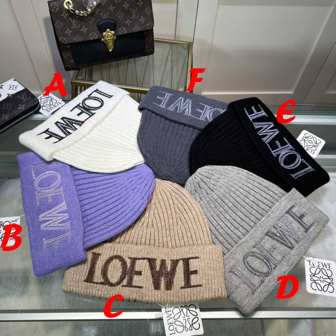 Loewe Beanie In Wool - DesignerGu