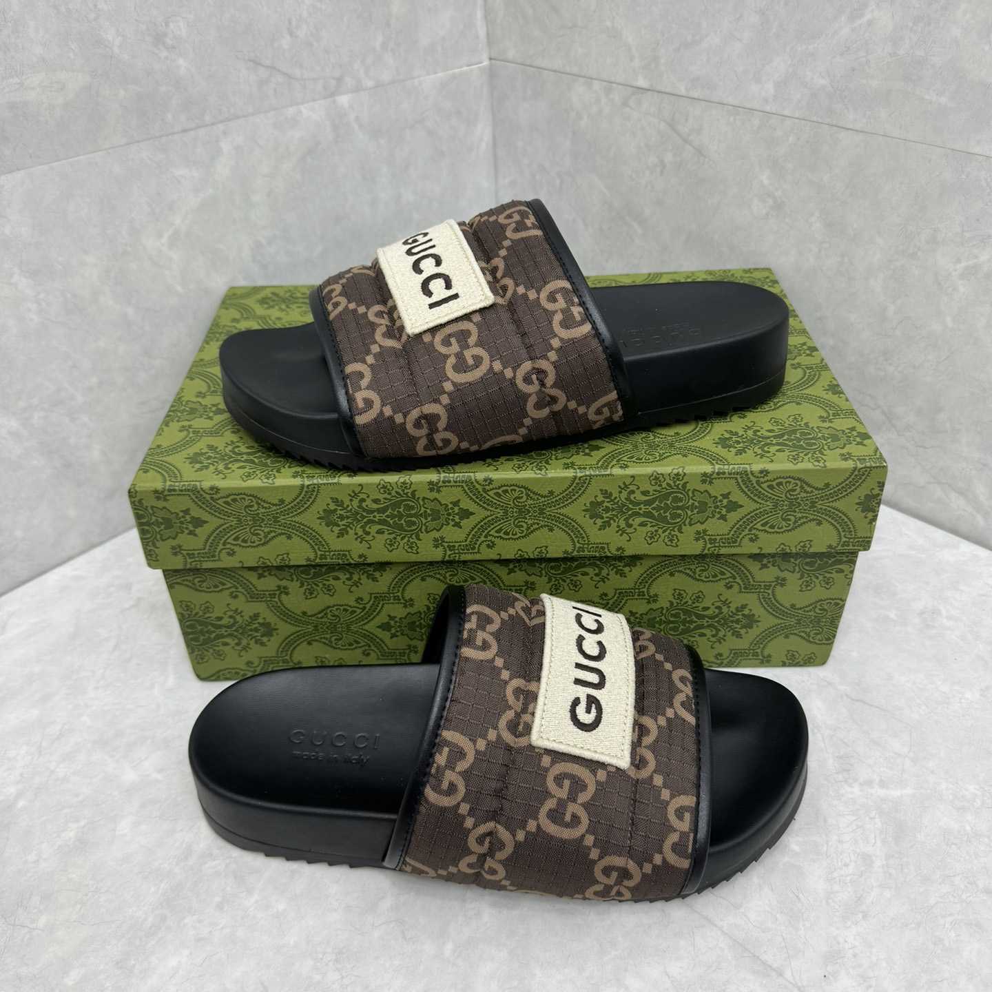 Gucci GG Slide Sandal - DesignerGu