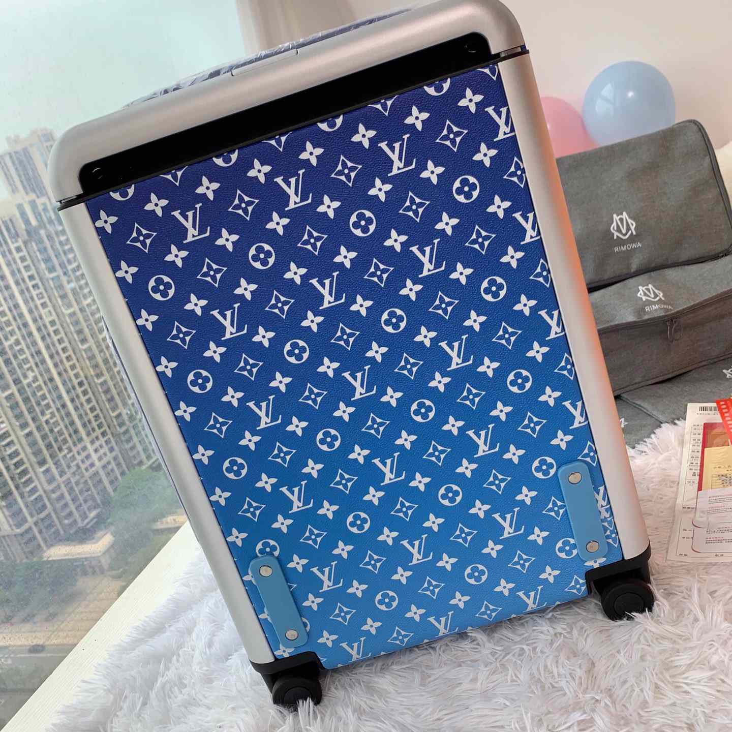 Louis Vuitton Horizon Clouds Monogram 55 Blue - DesignerGu