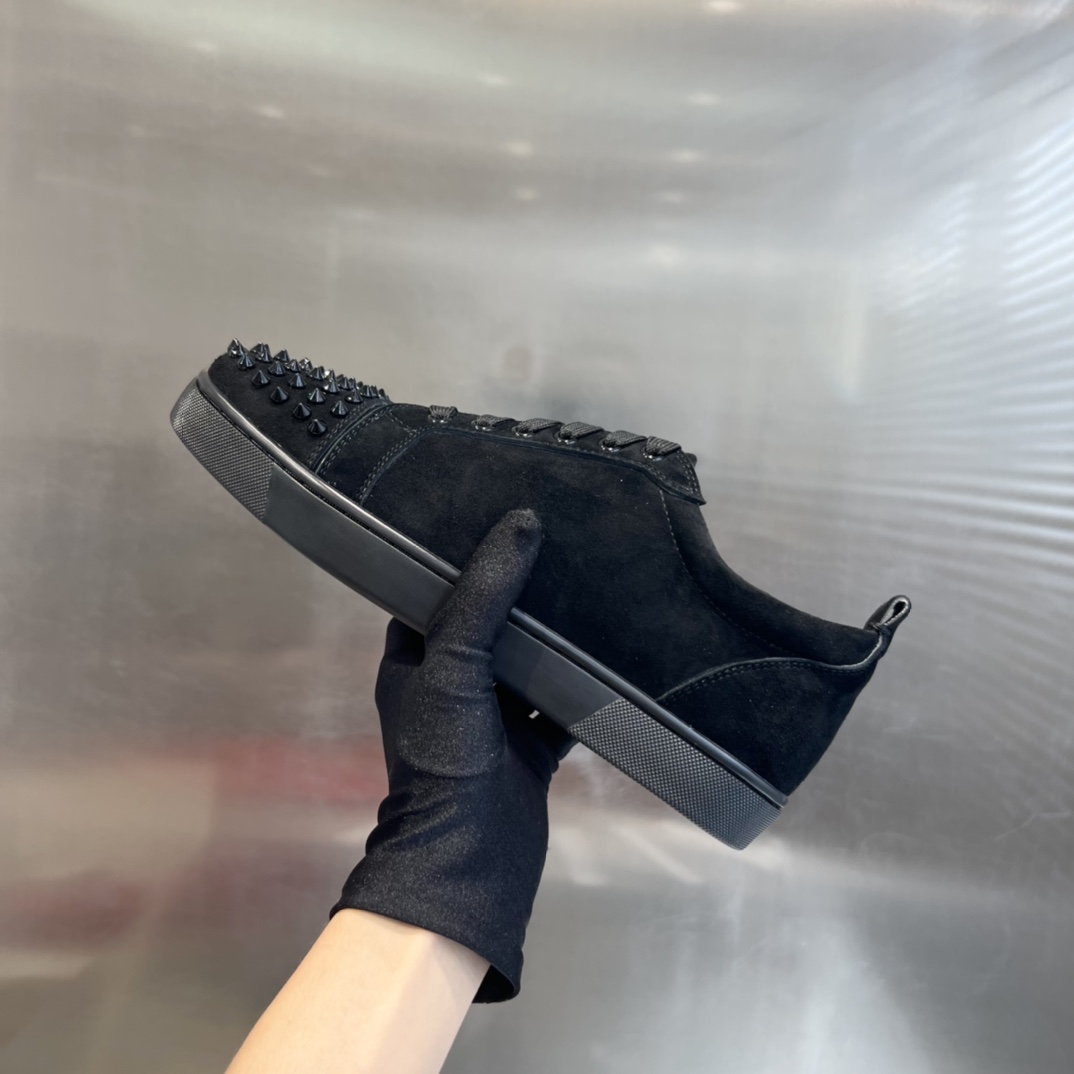 Christian Louboutin Louis Junior Spikes - DesignerGu