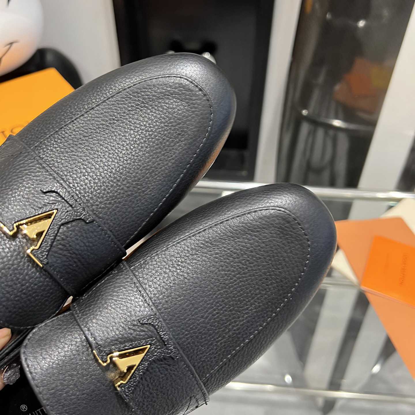 Louis Vuitton LV Capri Loafer - DesignerGu