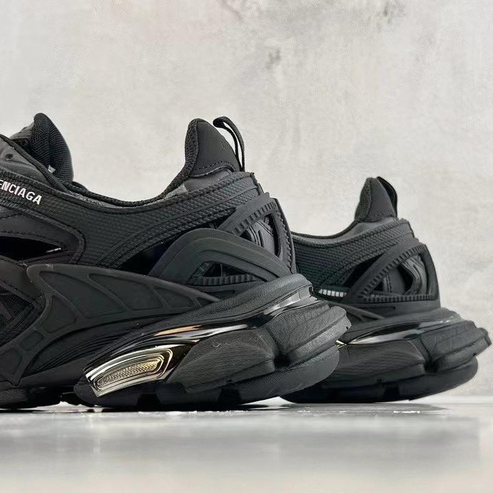 Balenciaga Track Sneaker  - DesignerGu