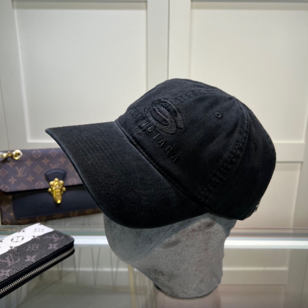 Balenciaga Unity Sports Icon Embossed Cap - DesignerGu