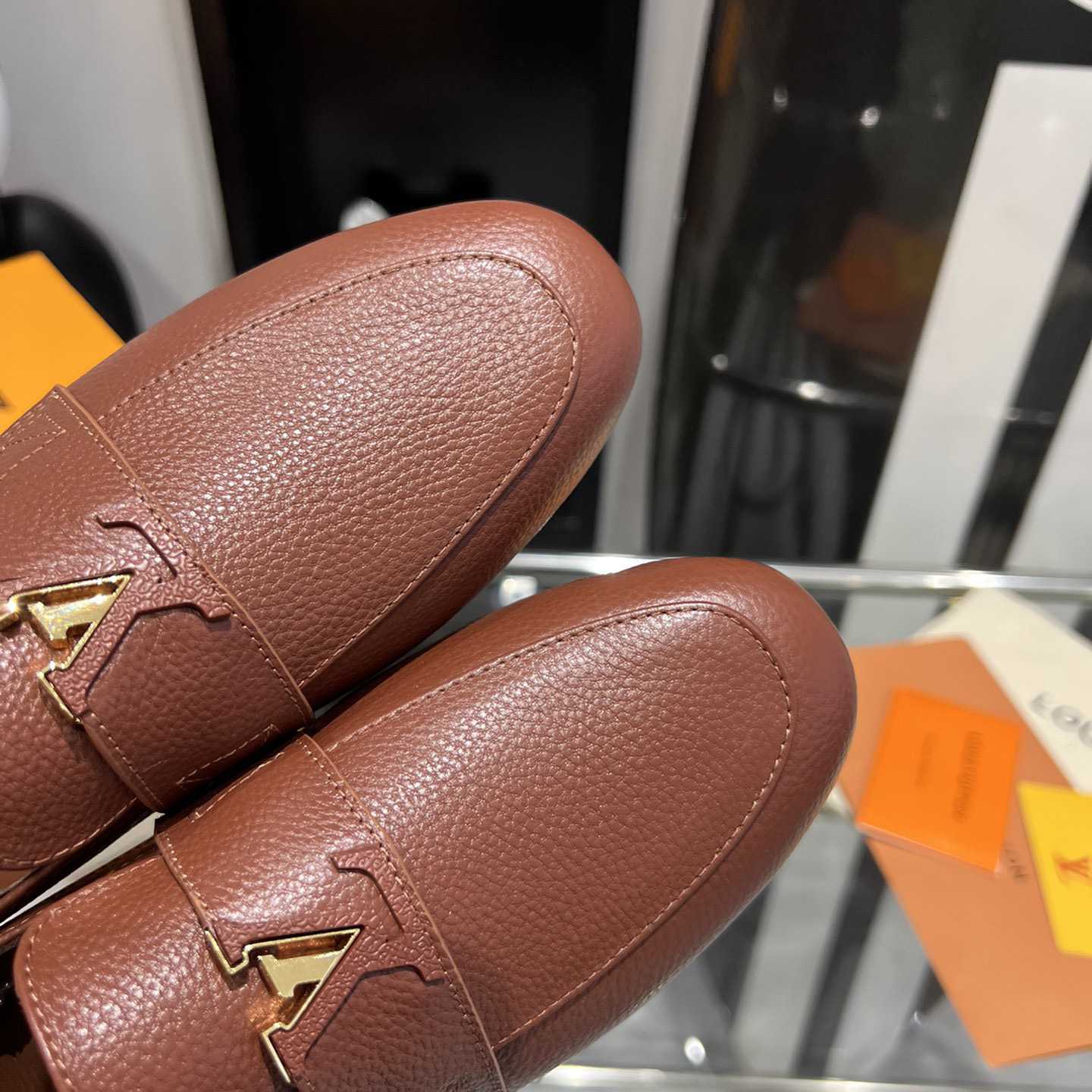 Louis Vuitton LV Capri Loafer - DesignerGu