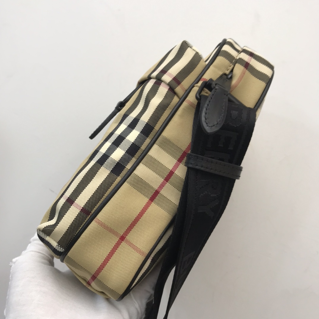 Burberry Freddie Bag - DesignerGu