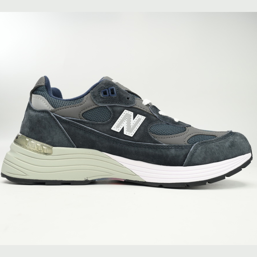 New Balance 992 Navy Blue Sneakers      M992GG  - DesignerGu