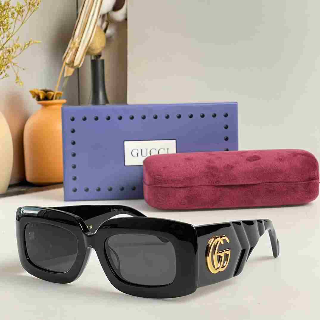 Gucci Sunglasses    GG0811 - DesignerGu