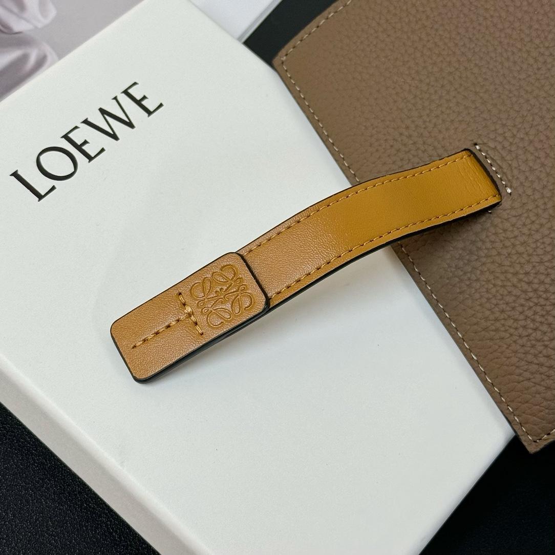 Loewe Medium Vertical Grained-Leather Wallet(14×11cm) - DesignerGu