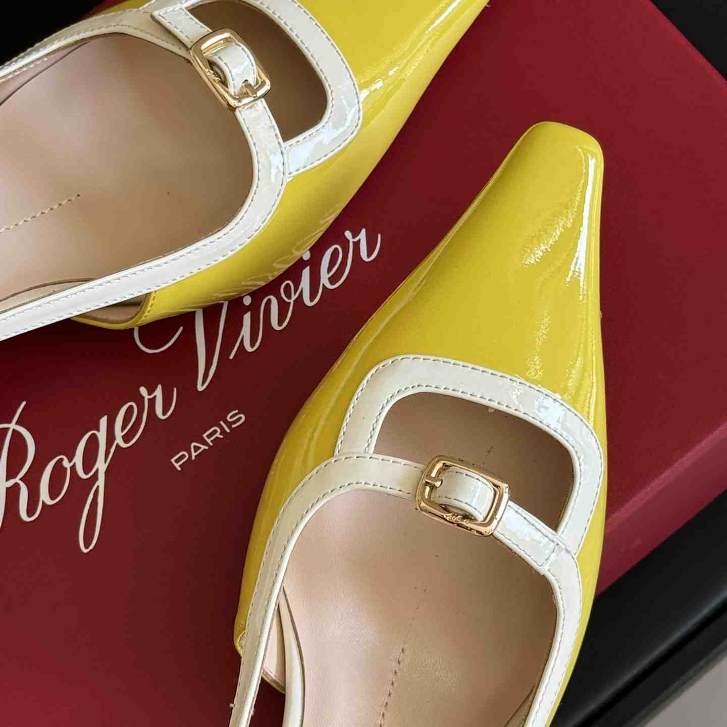 Roger Vivier Viv’ Canard Slingback Pumps in Patent Leather - DesignerGu