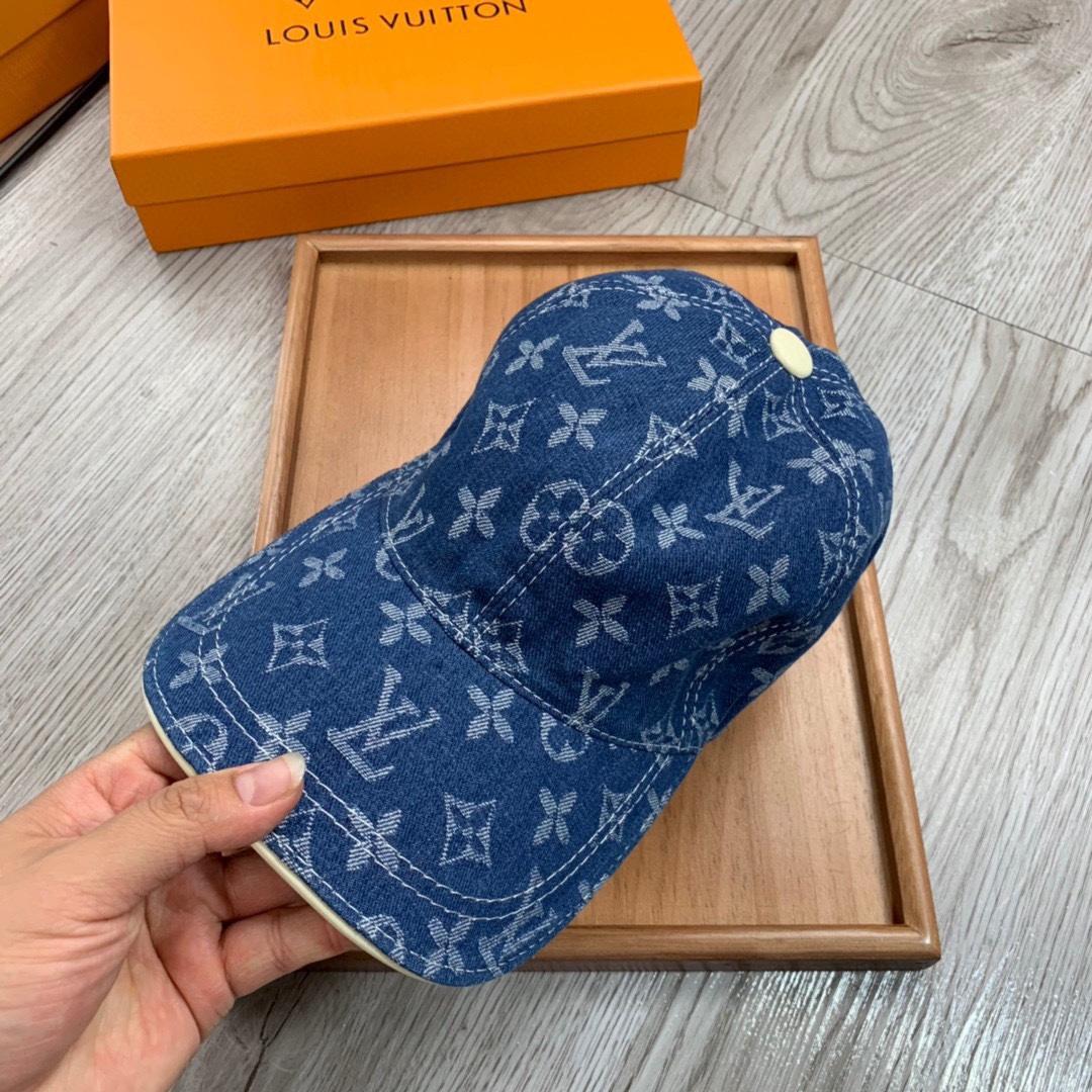 Louis Vuitton Monogram Cap - DesignerGu