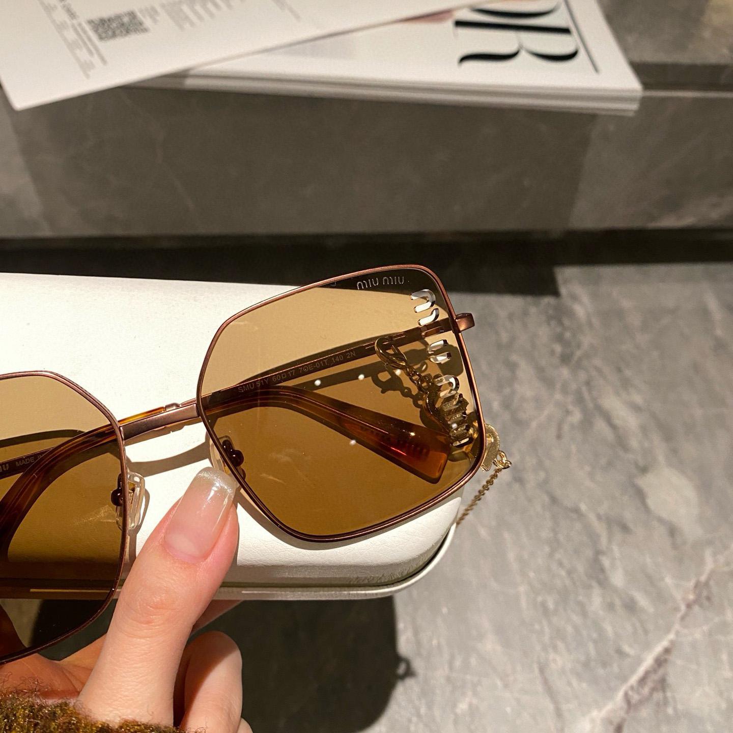 Miu Miu Eyewear Collection sunglasses - DesignerGu