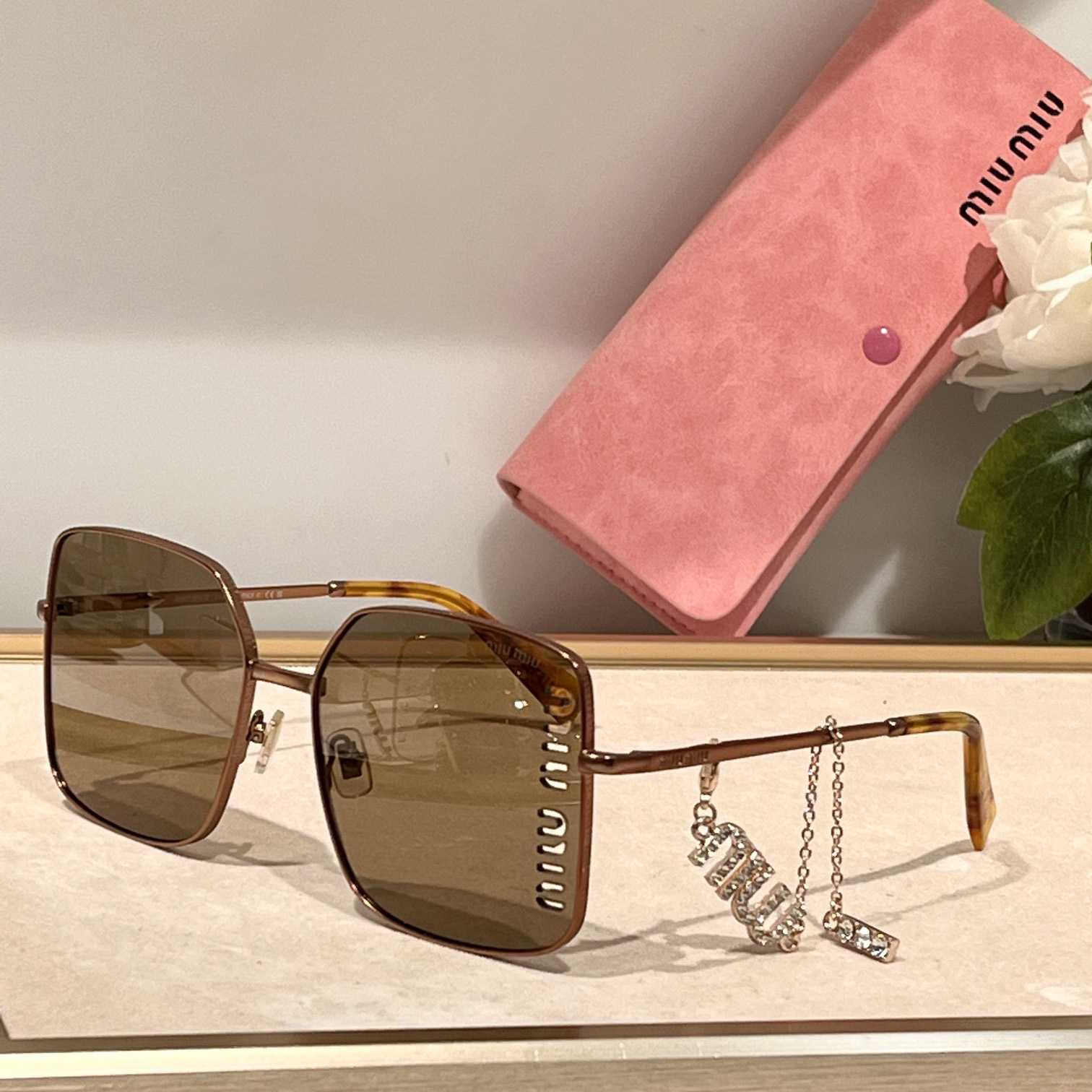 Miu Miu Eyewear Collection sunglasses - DesignerGu