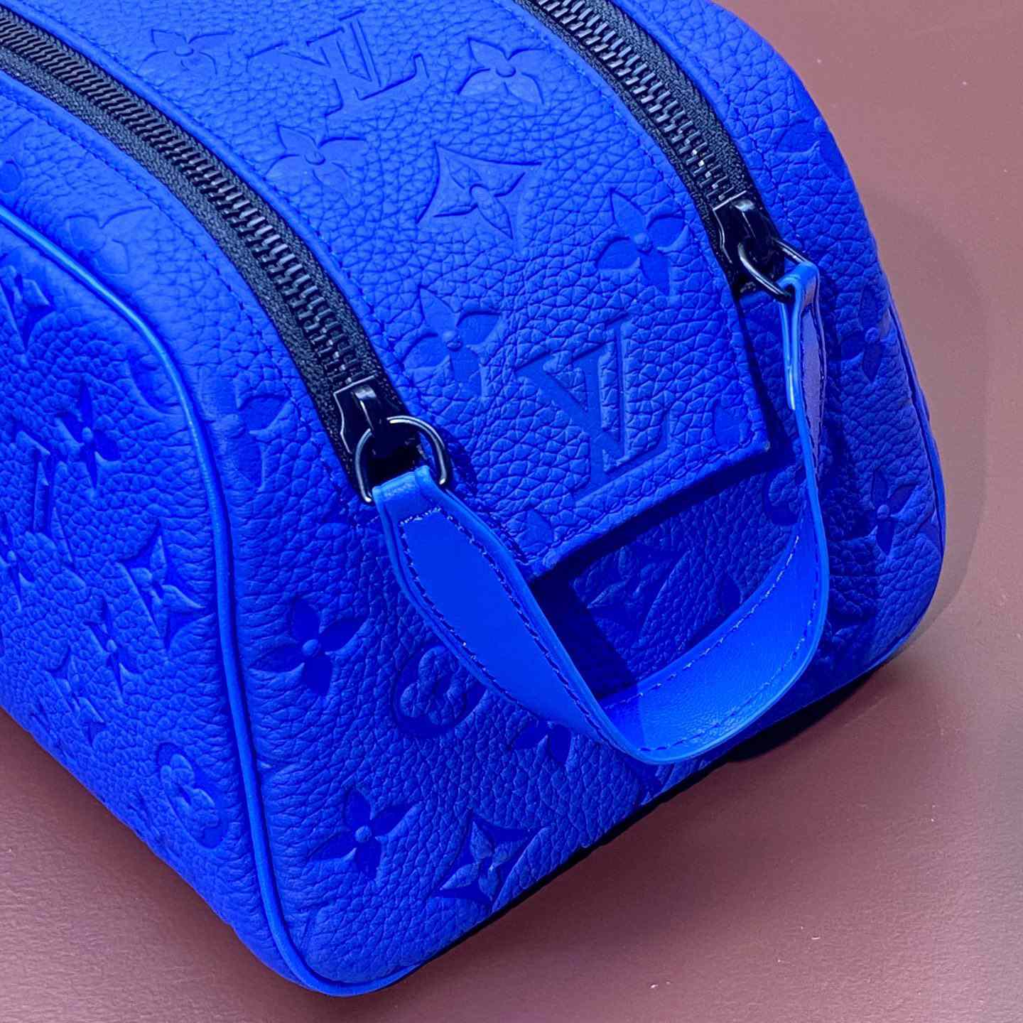 Louis Vuitton Dopp Kit    M82576 - DesignerGu