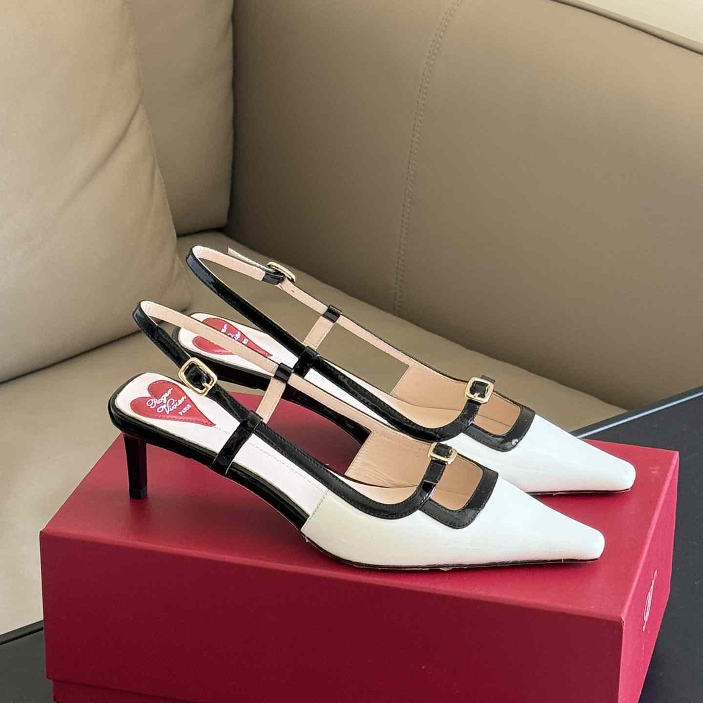 Roger Vivier Viv’ Canard Slingback Pumps in Patent Leather - DesignerGu