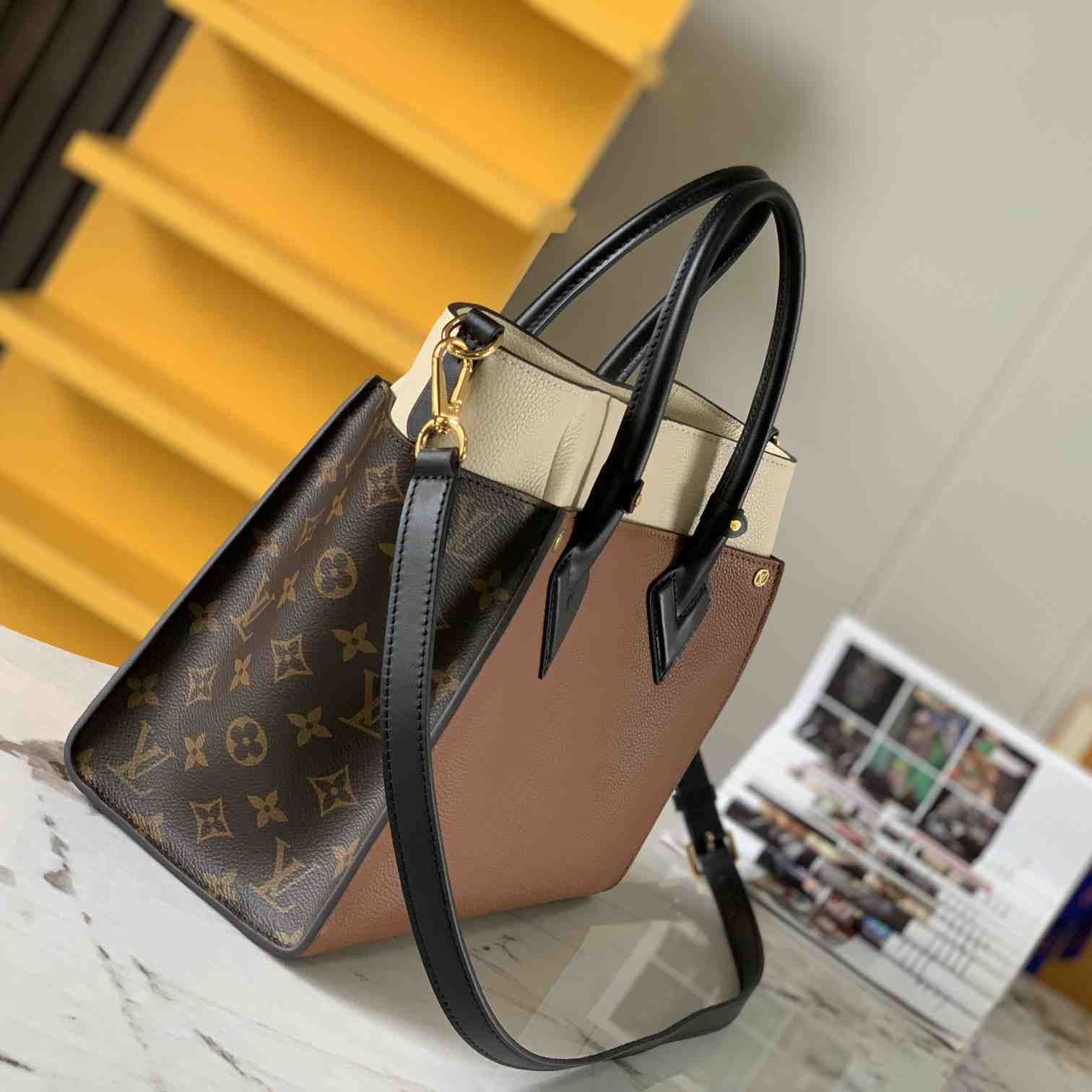 Louis Vuitton On My Side MM Tote Bag (30.5-24.5-14cm)   M59645 - DesignerGu