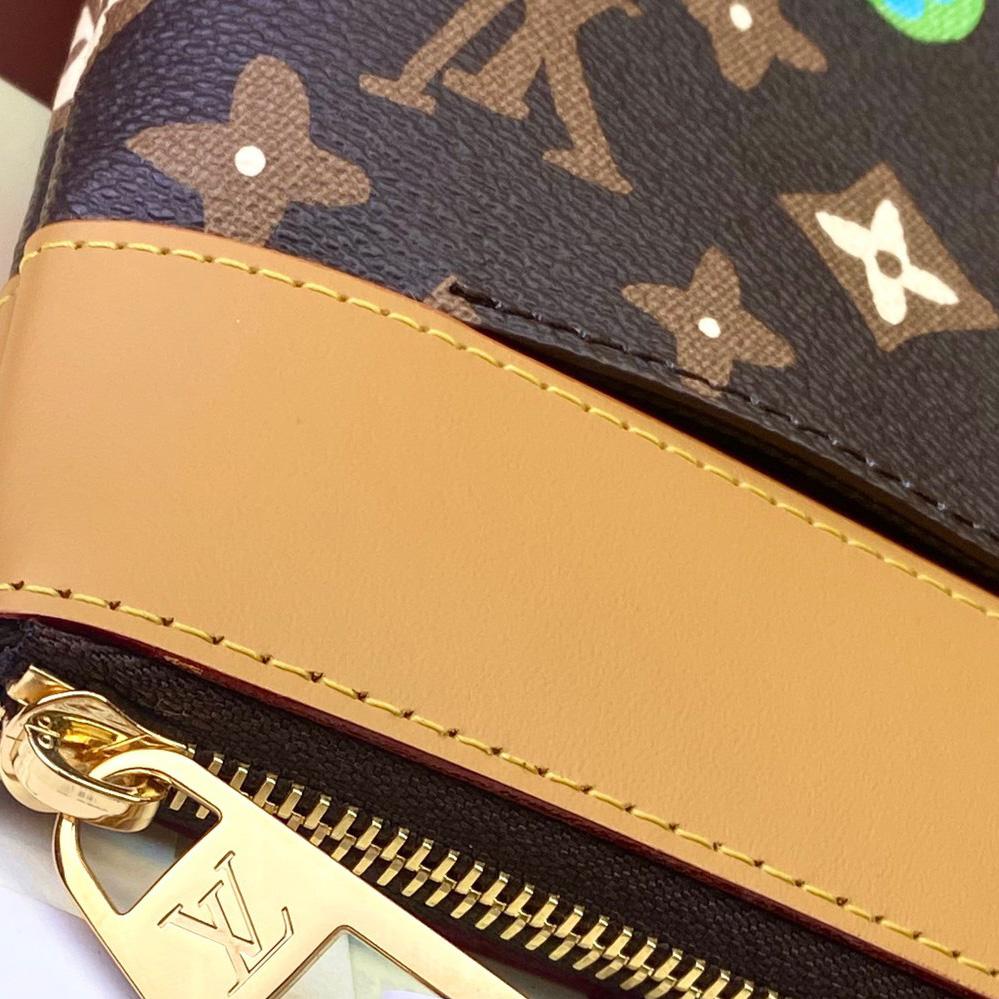 Louis Vuitton Pochette Voyage Souple    M83568 - DesignerGu