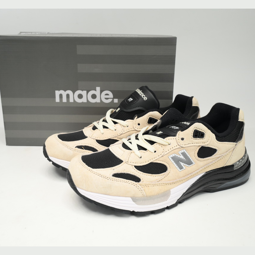 New Balance 992 Beige Black Sneakers      M992NB  - DesignerGu