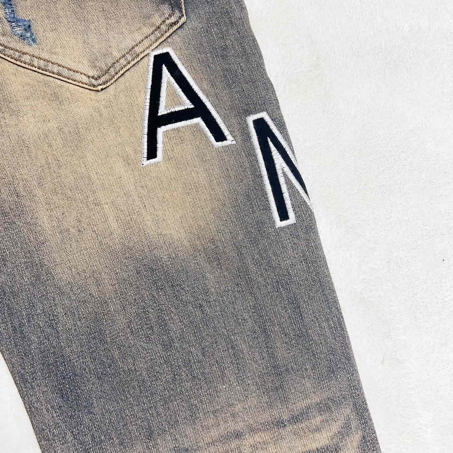 Amiri Hockey Logo Straight-Leg Jeans   AMK1028 - DesignerGu