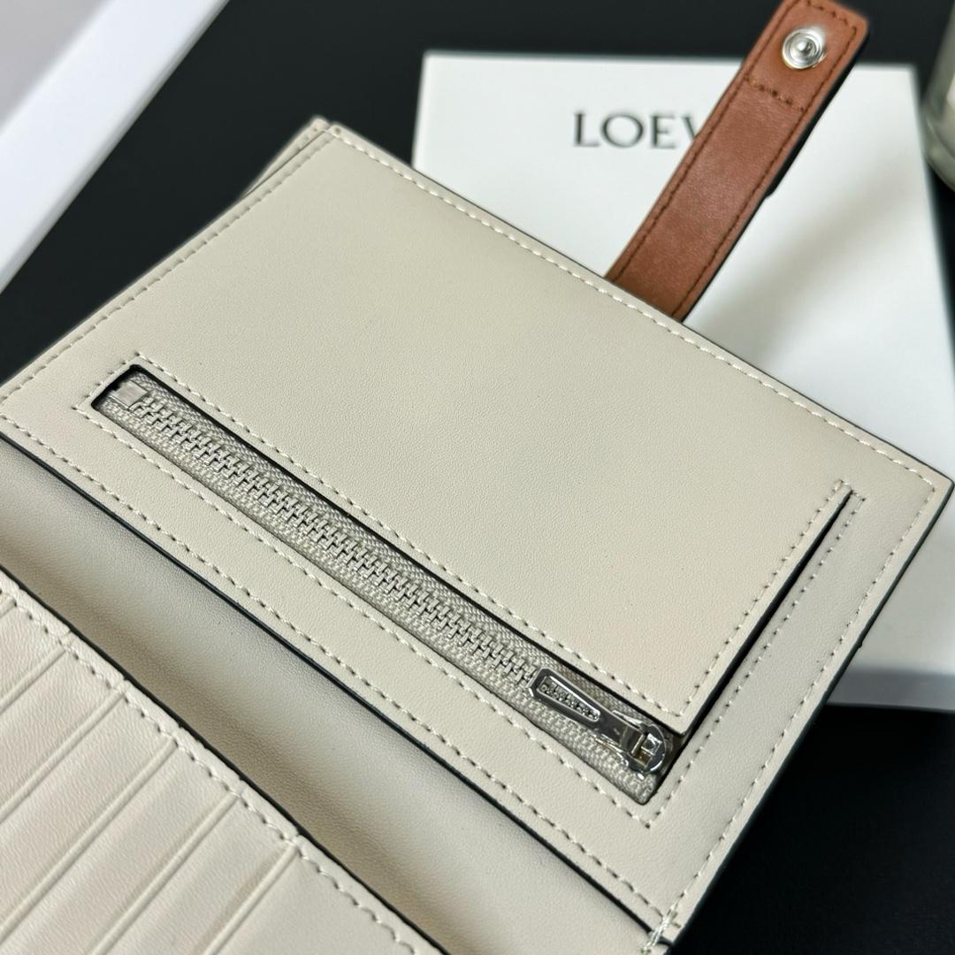 Loewe Medium Vertical Grained-Leather Wallet(14×11cm) - DesignerGu