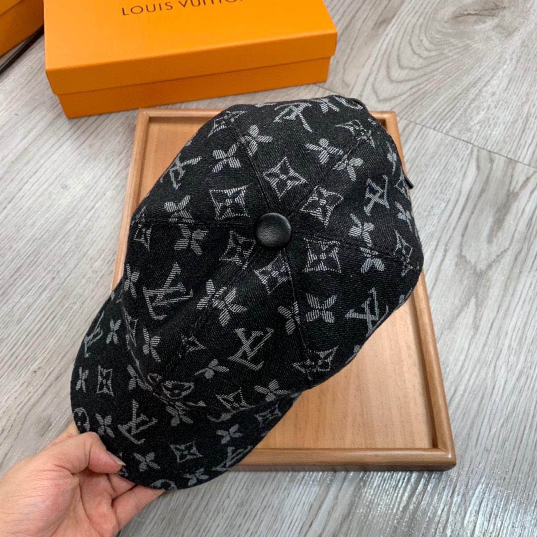 Louis Vuitton Monogram Cap - DesignerGu