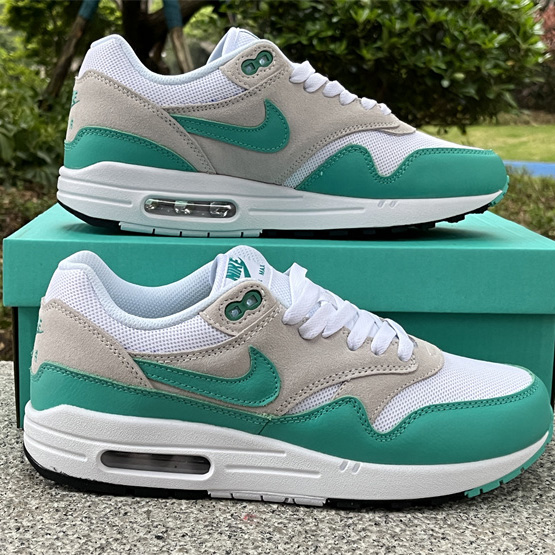 Nike Air Max 1 “Clear Jade” Sneaker    DZ4549-001 - DesignerGu