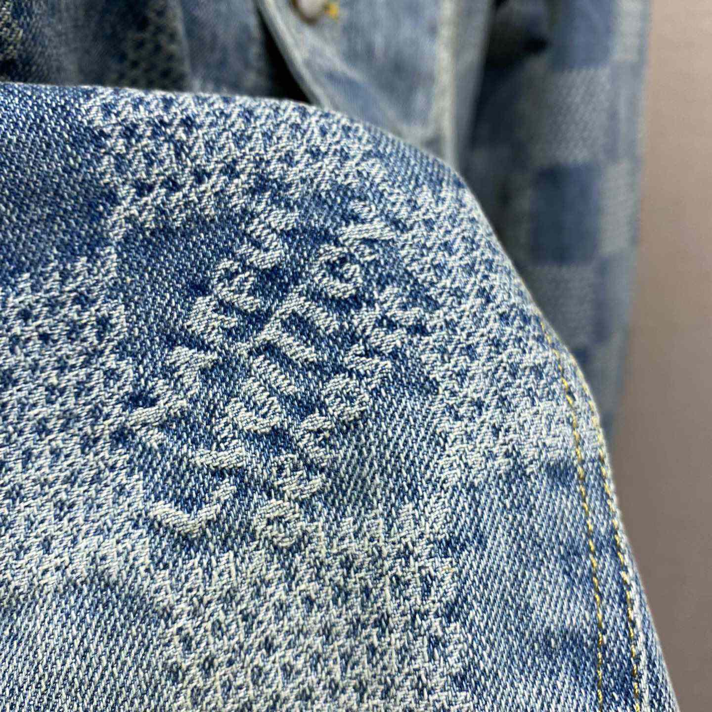 Louis Vuitton Damier Denim Chic Jacket    1AFHU7 - DesignerGu