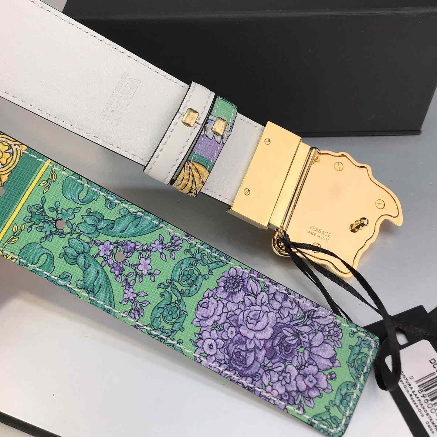 Versace Reversible Barocco Medusa Leather Belt   40mm - DesignerGu