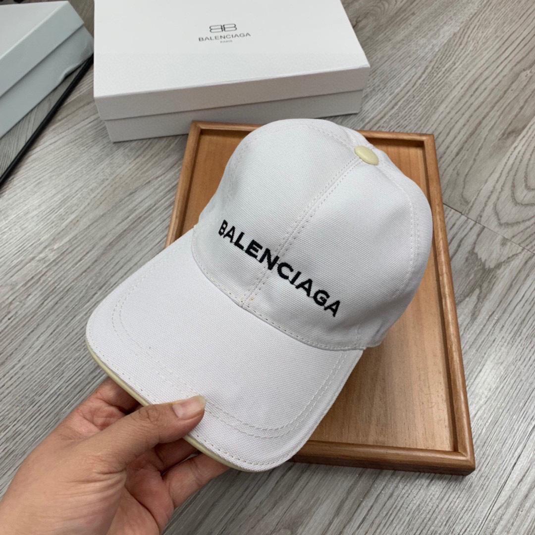 Balenciaga Embroidered-logo Six-panel Cap - DesignerGu