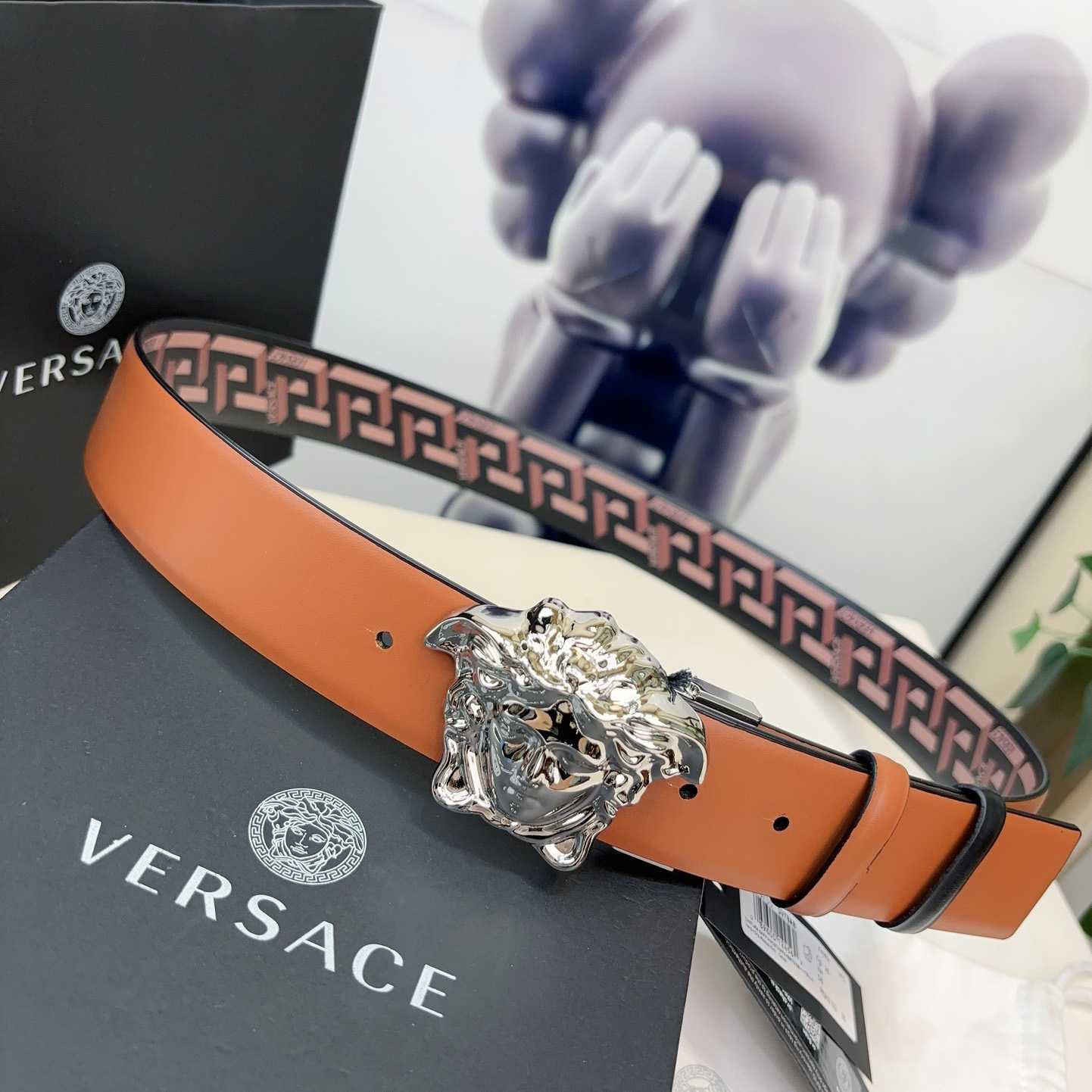 Versace Reversible Leather Belt    40mm - DesignerGu