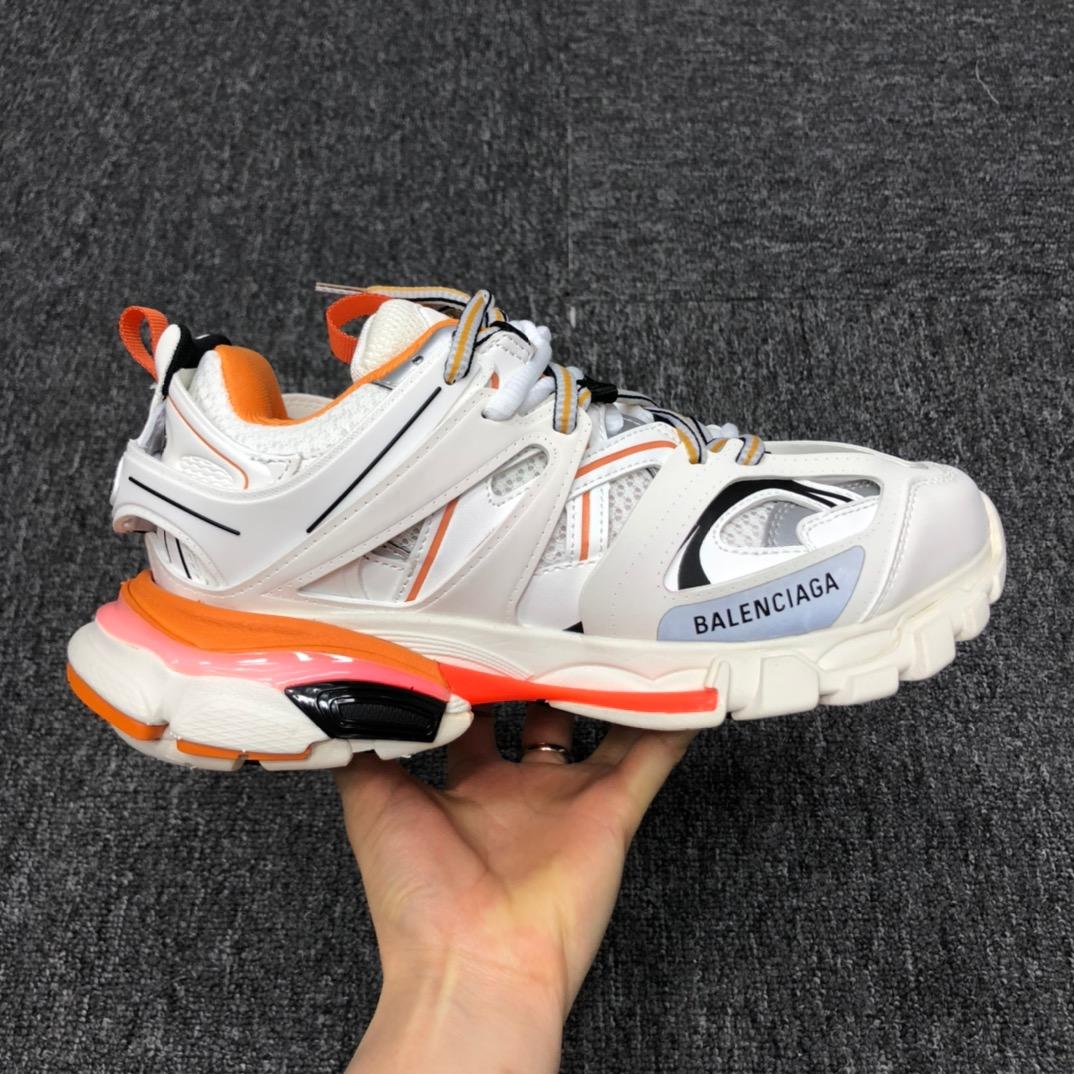 Balenciaga Track Sneaker     LED - DesignerGu