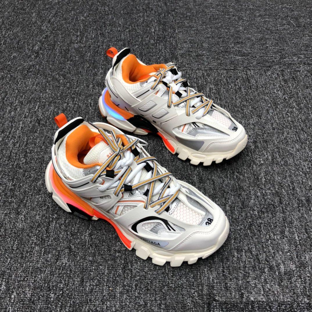 Balenciaga Track Sneaker     LED - DesignerGu