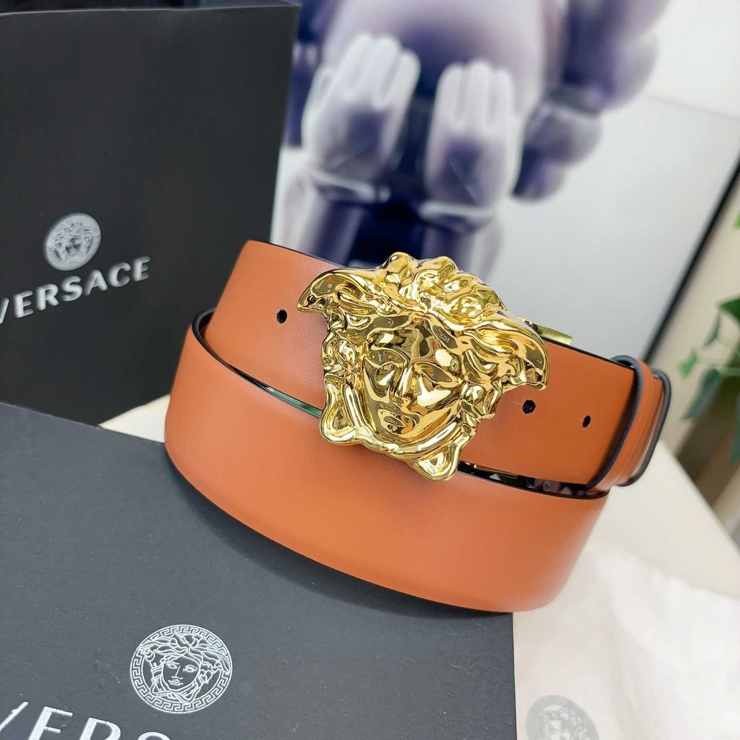 Versace Reversible Leather Belt    40mm - DesignerGu