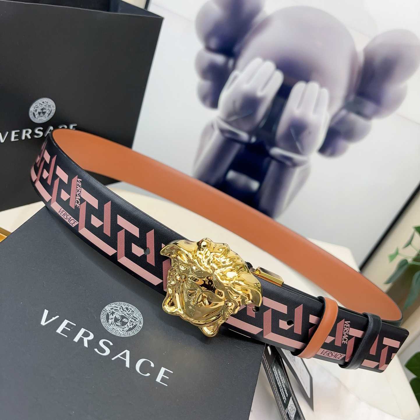 Versace Reversible Leather Belt    40mm - DesignerGu