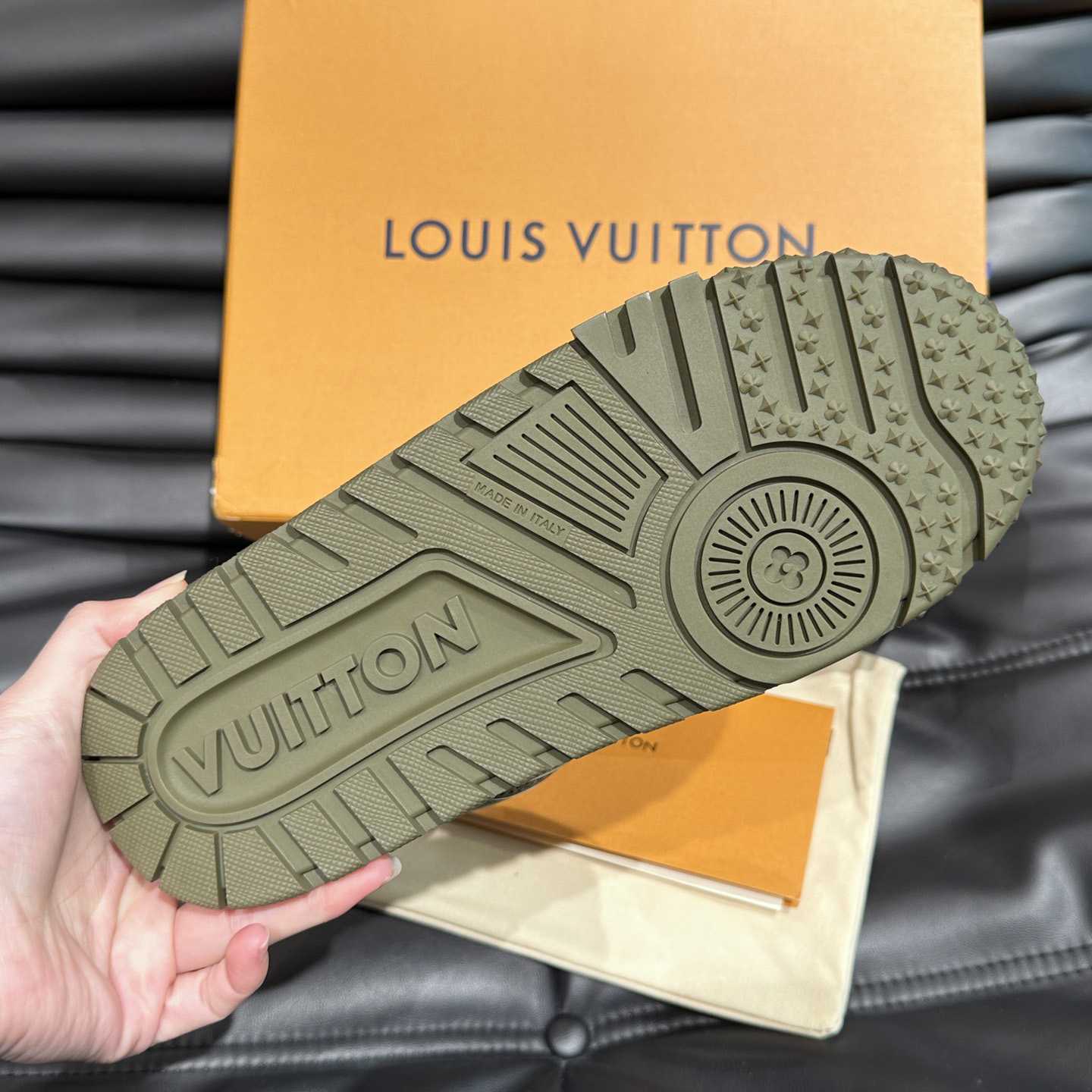 Louis Vuitton LV Trainer Maxi Sneaker   1ACNCZ - DesignerGu