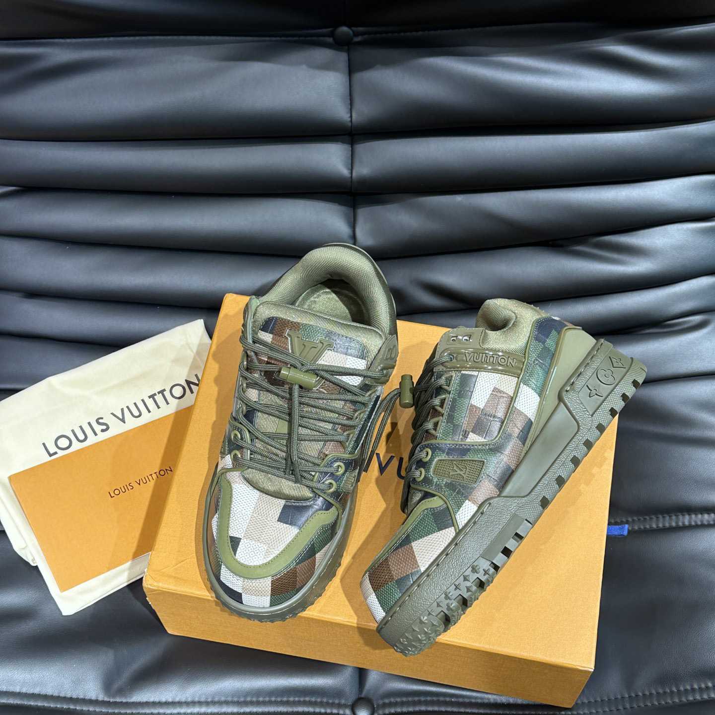 Louis Vuitton LV Trainer Maxi Sneaker   1ACNCZ - DesignerGu