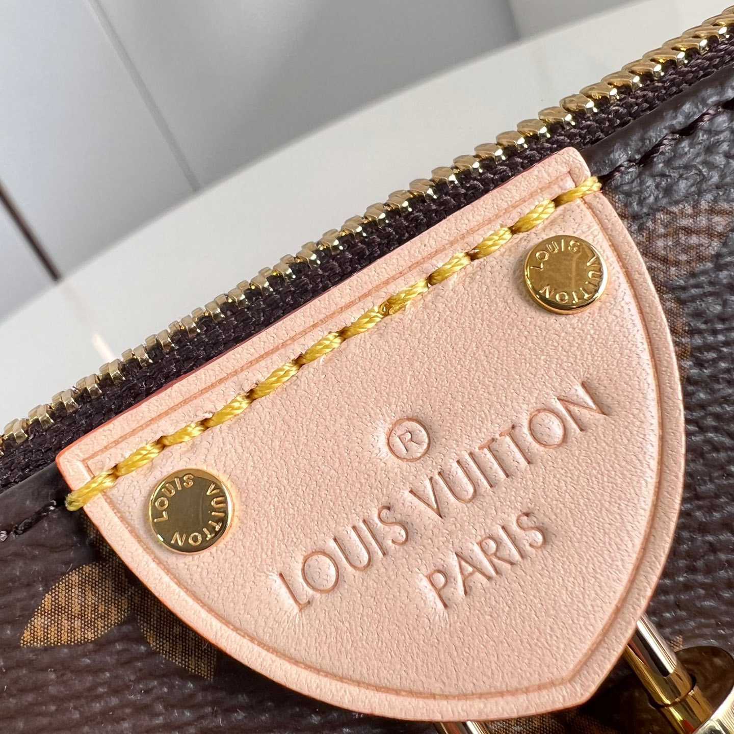 Louis Vuitton Pochette Tirette   M47123 - DesignerGu