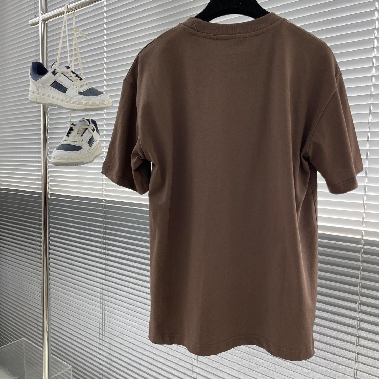 Louis Vuitton Signature Pocket T-Shirt   1AFPT7 - DesignerGu