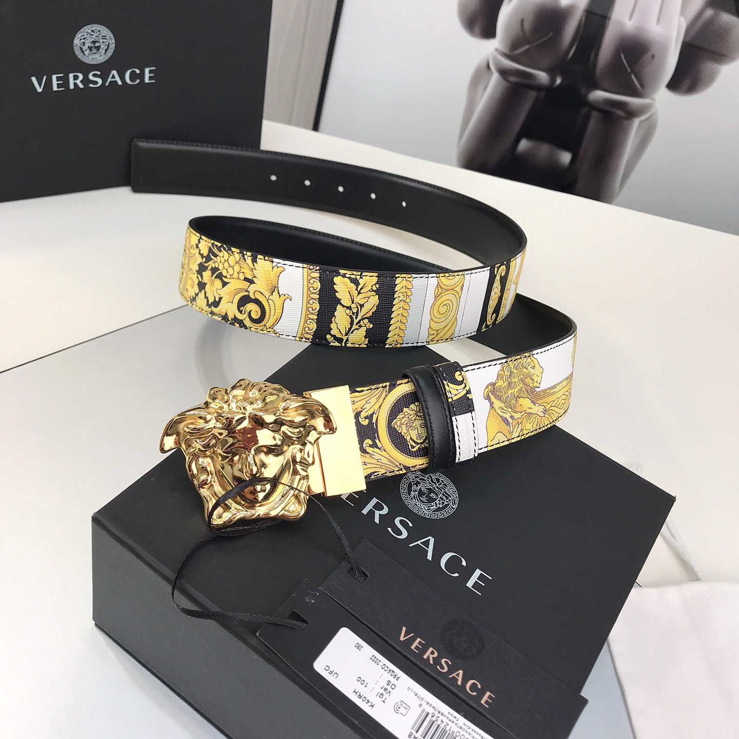 Versace Barocco Reversible LeatherBelt    40mm - DesignerGu