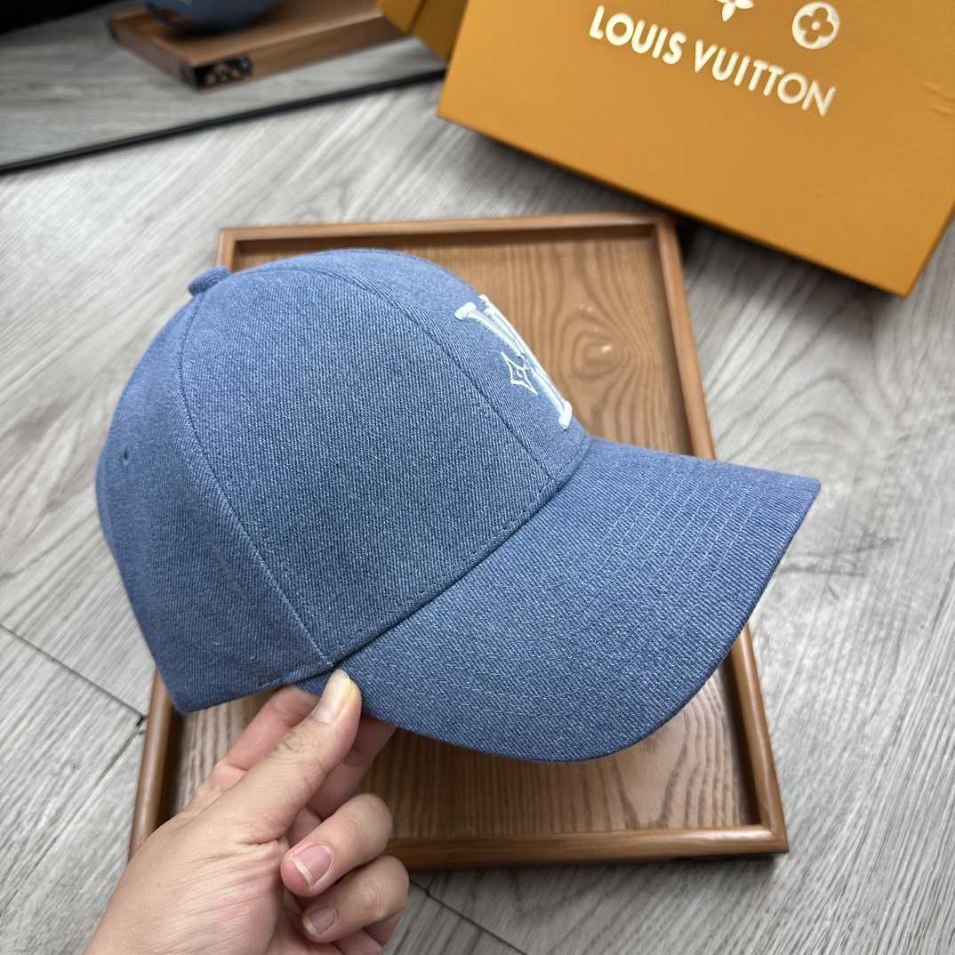 Louis Vuitton Cap - DesignerGu