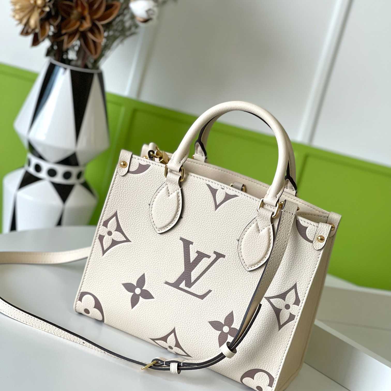 Louis Vuitton OnTheGo   M45654   25-19-11.5cm - DesignerGu