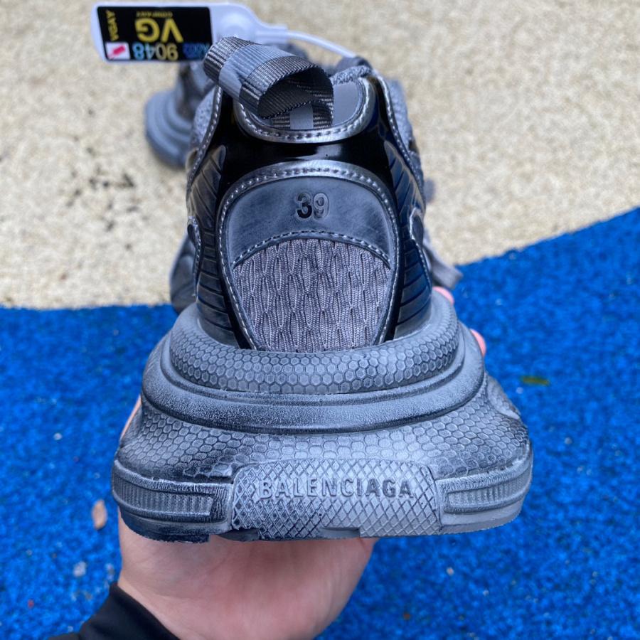 Balenciaga 3XL Sneakers - DesignerGu