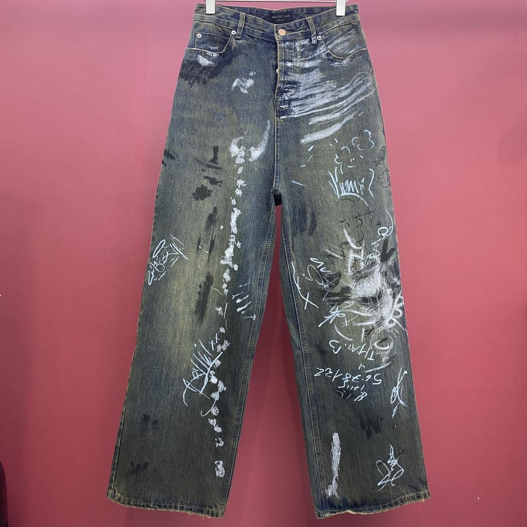 Balenciaga  Graffiti Baggy Jeans - DesignerGu