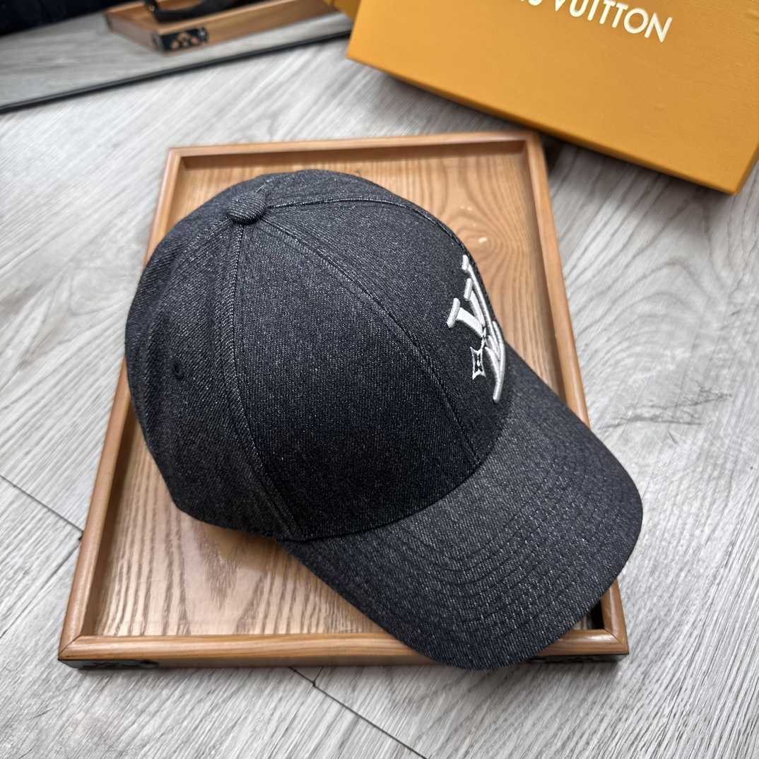 Louis Vuitton Cap - DesignerGu